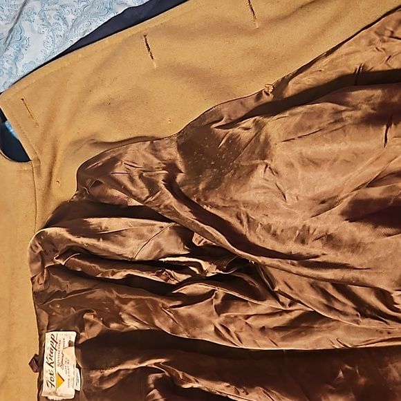 Coat - Picture 3 of 9